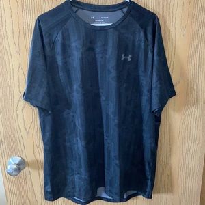 Under Armour T